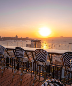 สกายบาร์ ซัมเมอร์ คลับ - ร้านอาหารและรูฟท็อปบาร์ พัทยา餐厅图片
