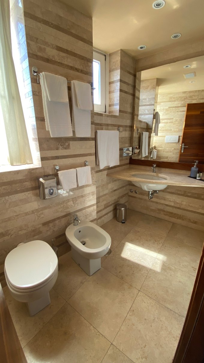 特利托尼酒店-浴室