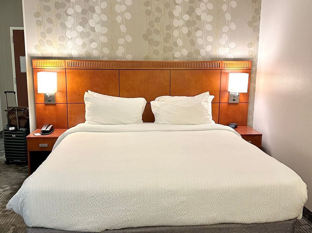 Courtyard by Marriott Raleigh Cary主图