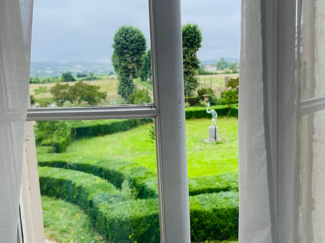 Chateau Lacaze Hotel Restaurant主图