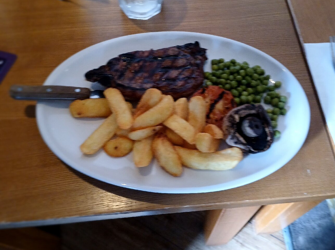 Premier Inn Sandhurst主图