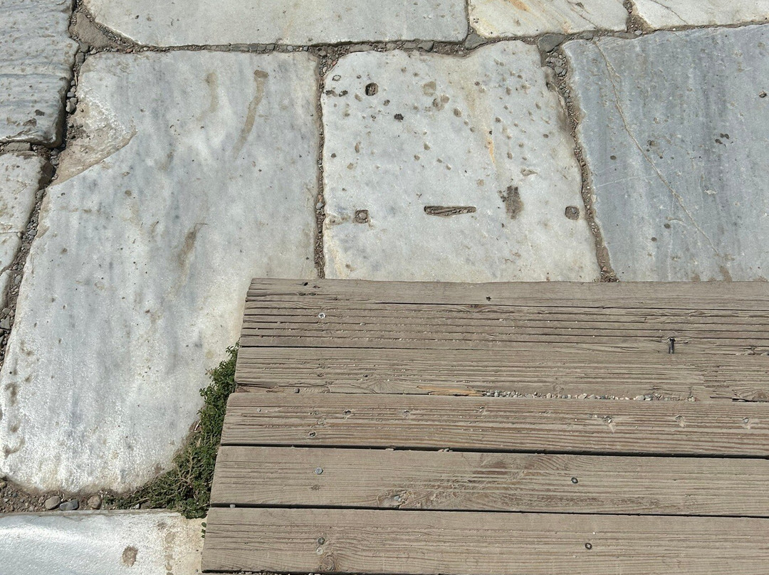 Curetes Street景点图片