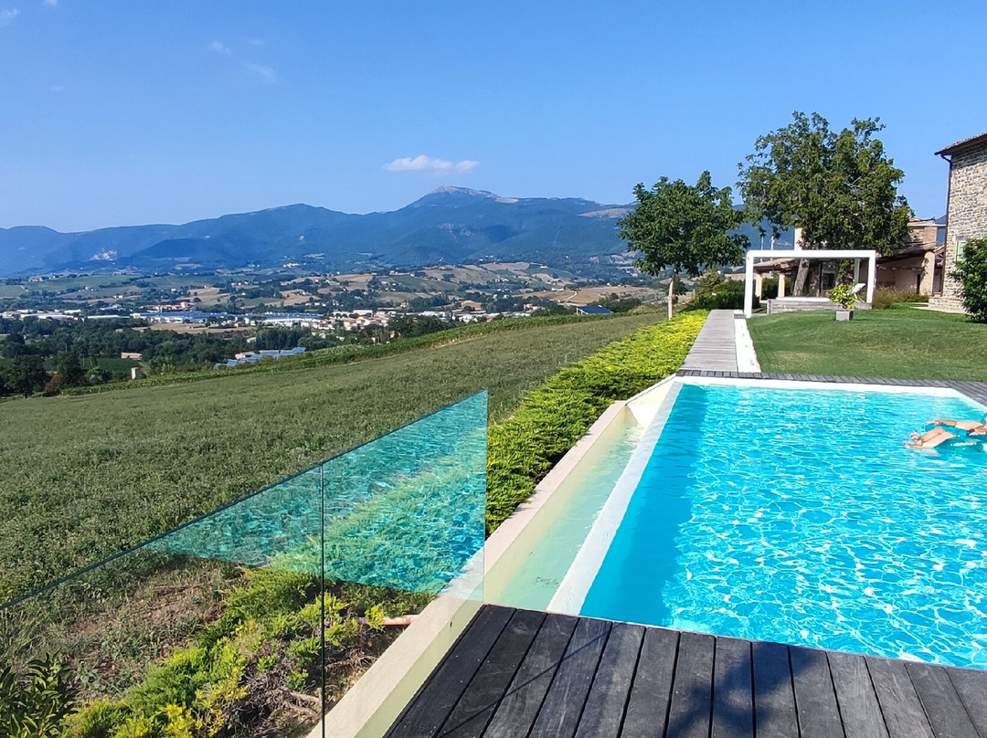 Serre Alte Landscape Luxury Rooms主图