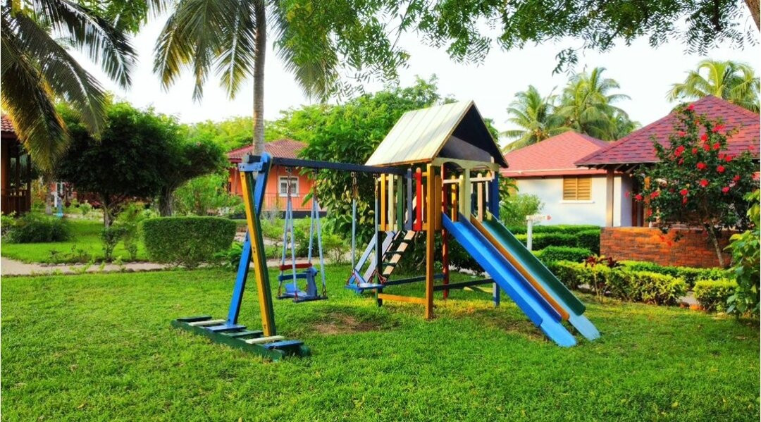 Charlestina Beach Resort主图