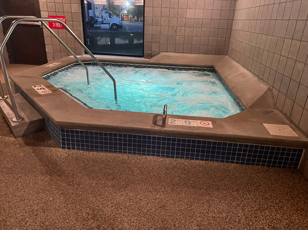 AmericInn by Wyndham Ames主图