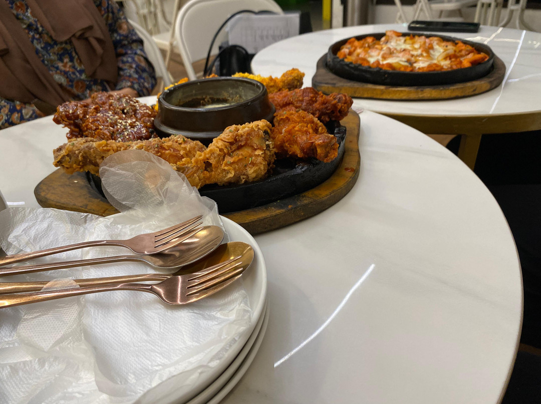 Loffee Coffee & Eatery
