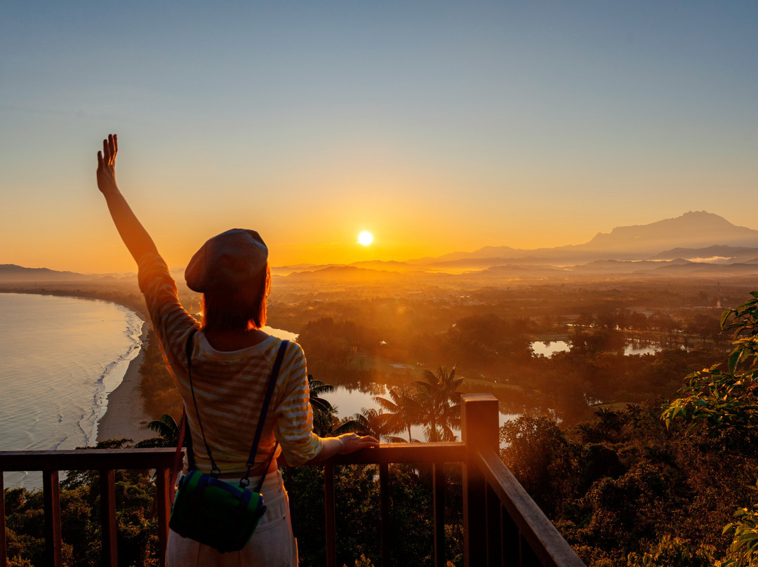 香格里拉莎利雅度假酒店主图