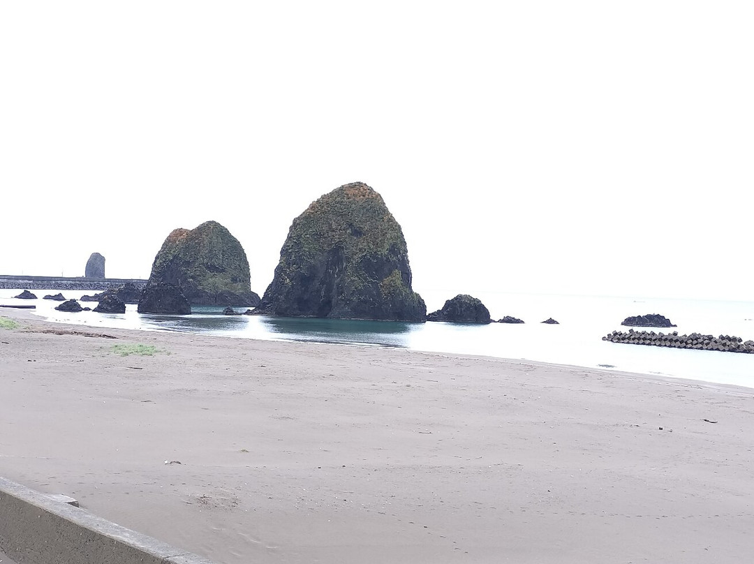 Sambonsugi beach景点图片