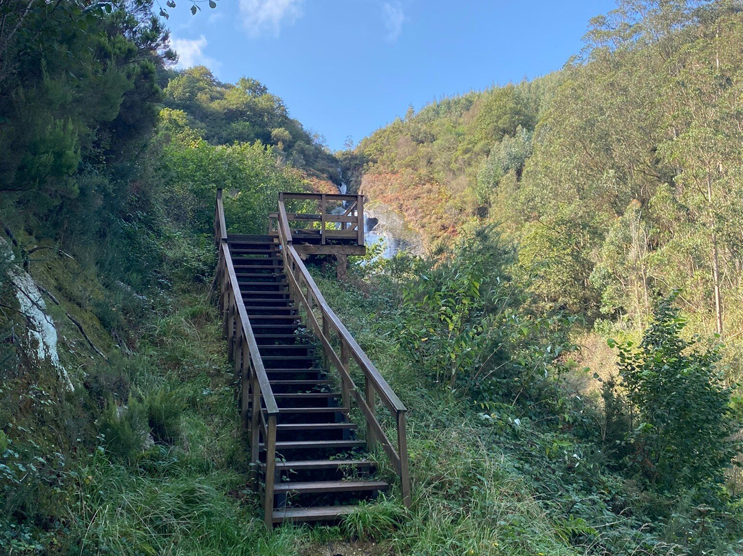 Fervenza Do Escouridal-Alfoz必去景点