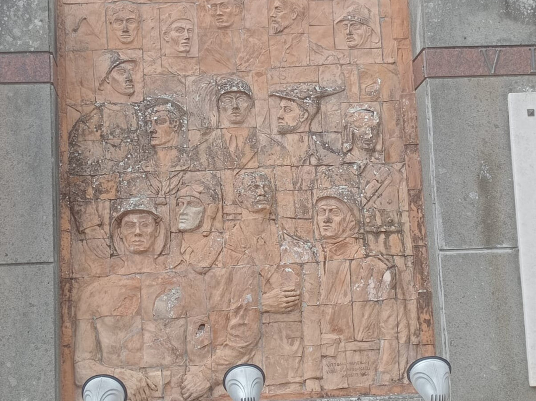 Monumento ai Caduti-布拉恰诺必去景点