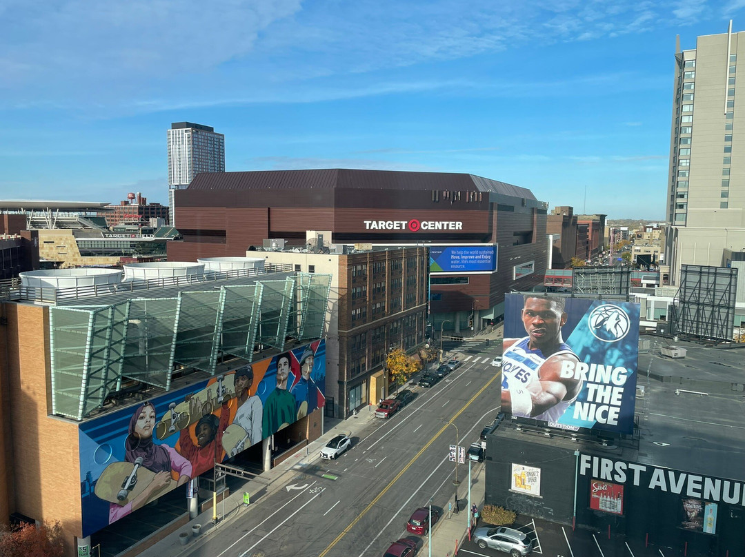 Hampton Inn & Suites Minneapolis/Downtown主图