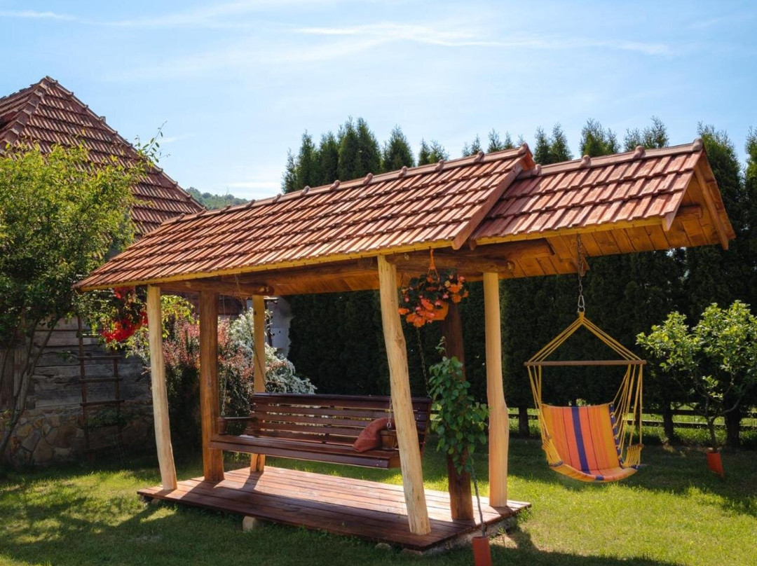 Complex Cabanele Florilor