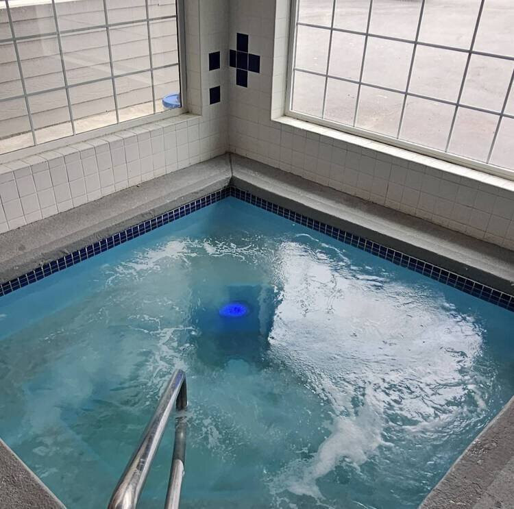 Lighthouse Suites Inn