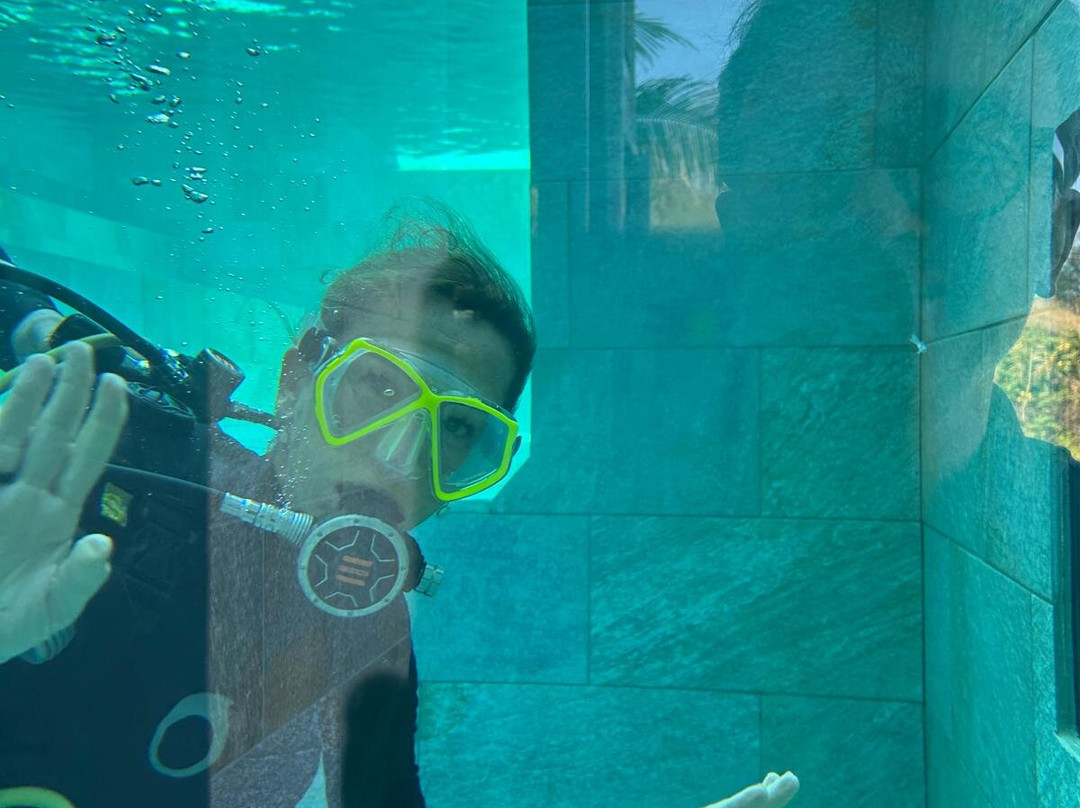 ChrisDiving, dive center Playa Potrero-波特雷罗必去景点