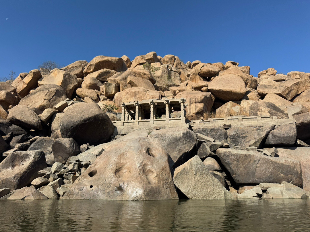 Explore Hampi - Day Tours景点图片