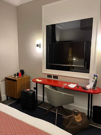 巴黎巴士底假日酒店主图