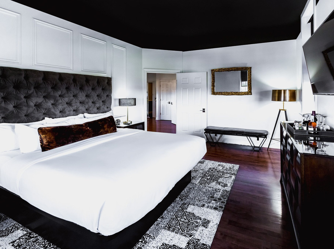 The Delafield Hotel主图