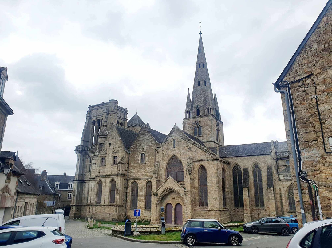 Basilique Notre-Dame-de-Bon-Secours-Guingamp必去景点