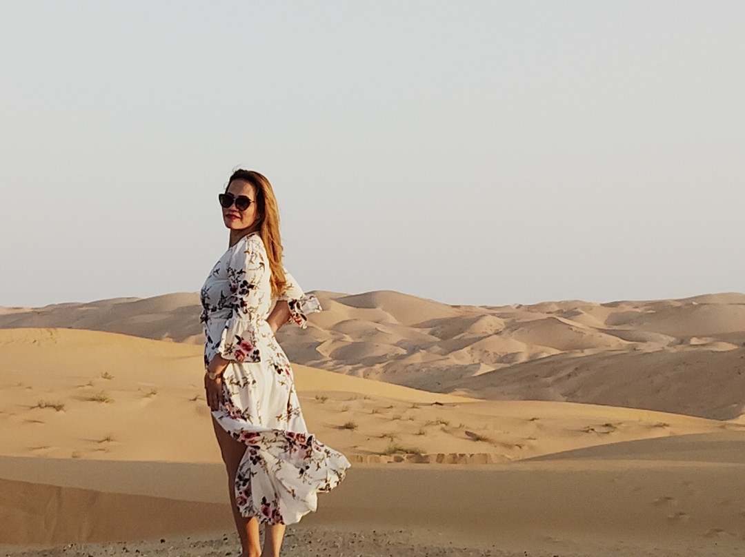 Bab Al Nojoum Bateen Liwa主图