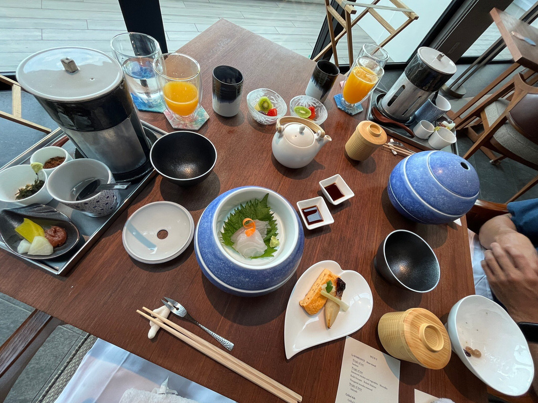 One Suite The Grand主图