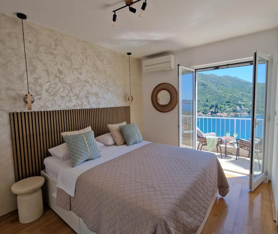 Blue Diamond Rooms