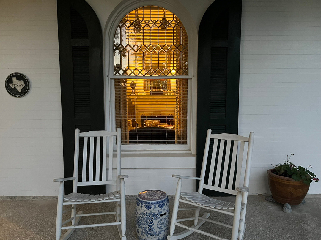 Belle Oaks Inn主图