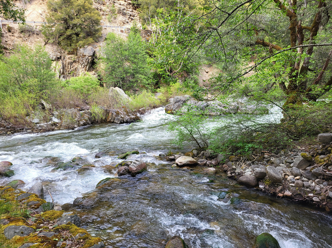 Sierra Shangri-La主图