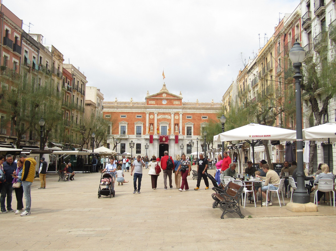 Placa De La Font-塔拉戈纳必去景点