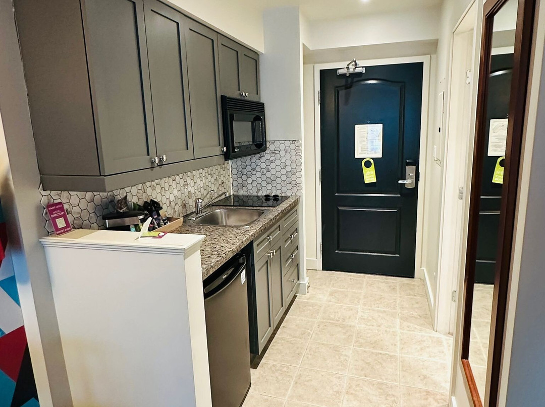 萨米特温泉酒店主图