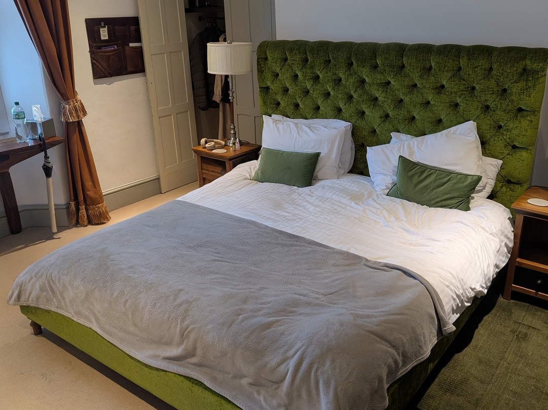 Browns Hotel Dartmouth主图