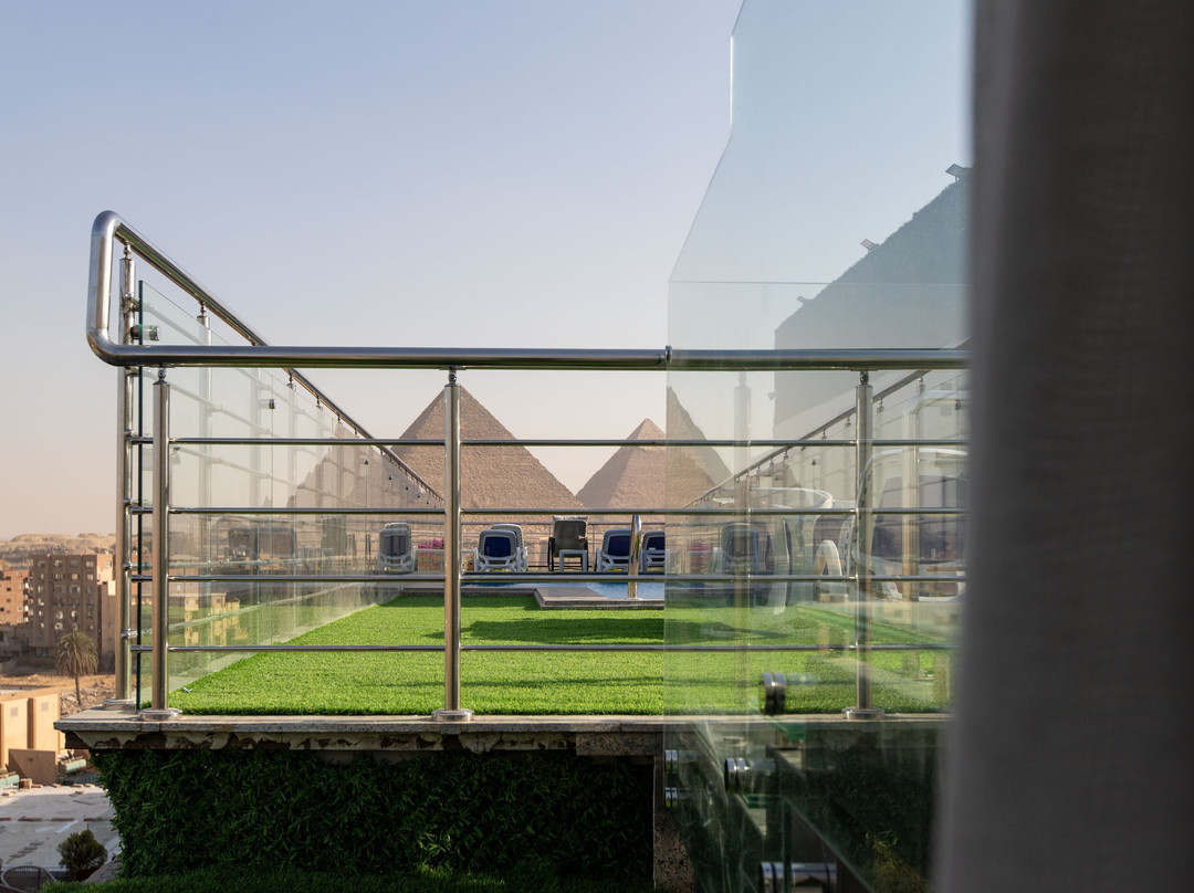 Pyramids Yard Hotel