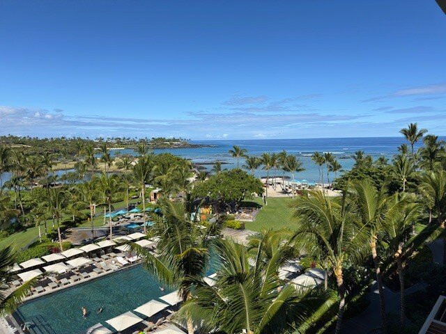 毛娜拉尼湾酒店主图