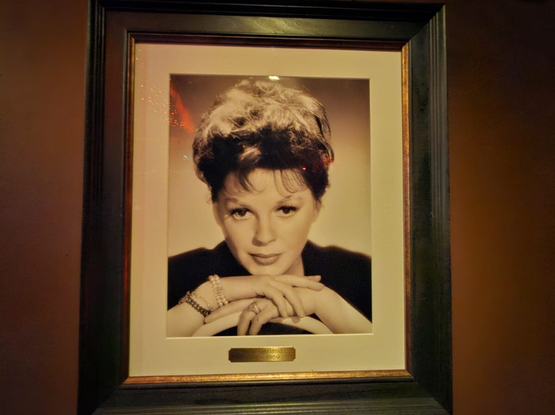 Stonewall酒吧-纽约市必去景点