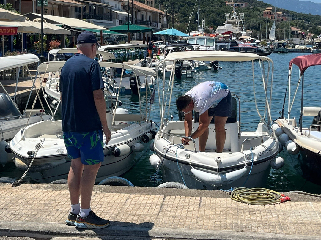Lakis Boats-Spartochori必去景点