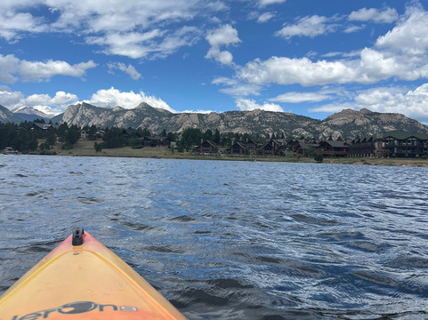 Lake Estes Marina & Tackle Shop-埃斯蒂斯公园必去景点