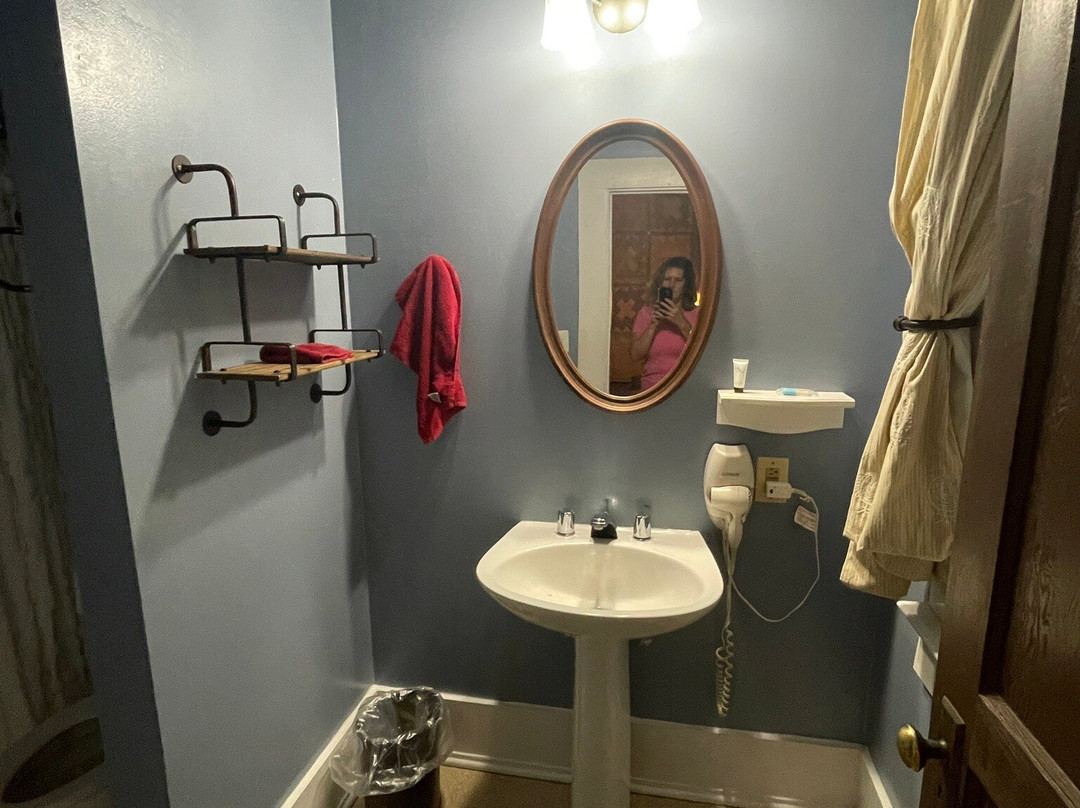 The Belmont Inn by OYO主图