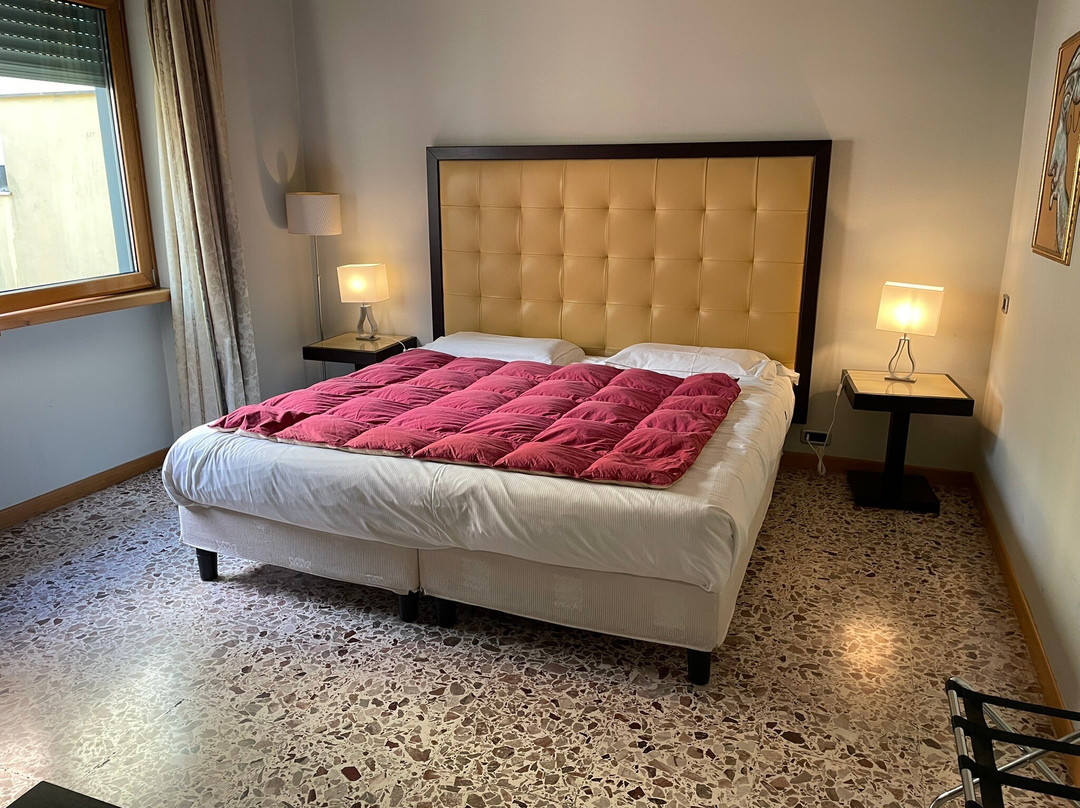 Hotel Piazza Marconi主图