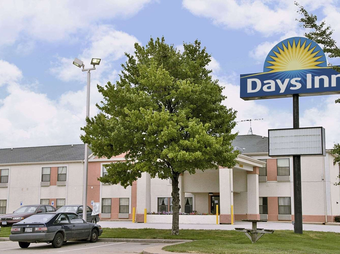 Days Inn by Wyndham Walcott Davenport