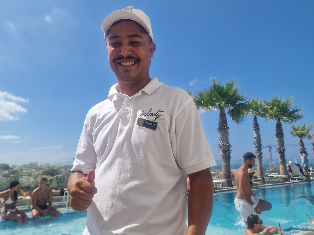 Infinity By Hugo's-圣朱利安斯必去景点