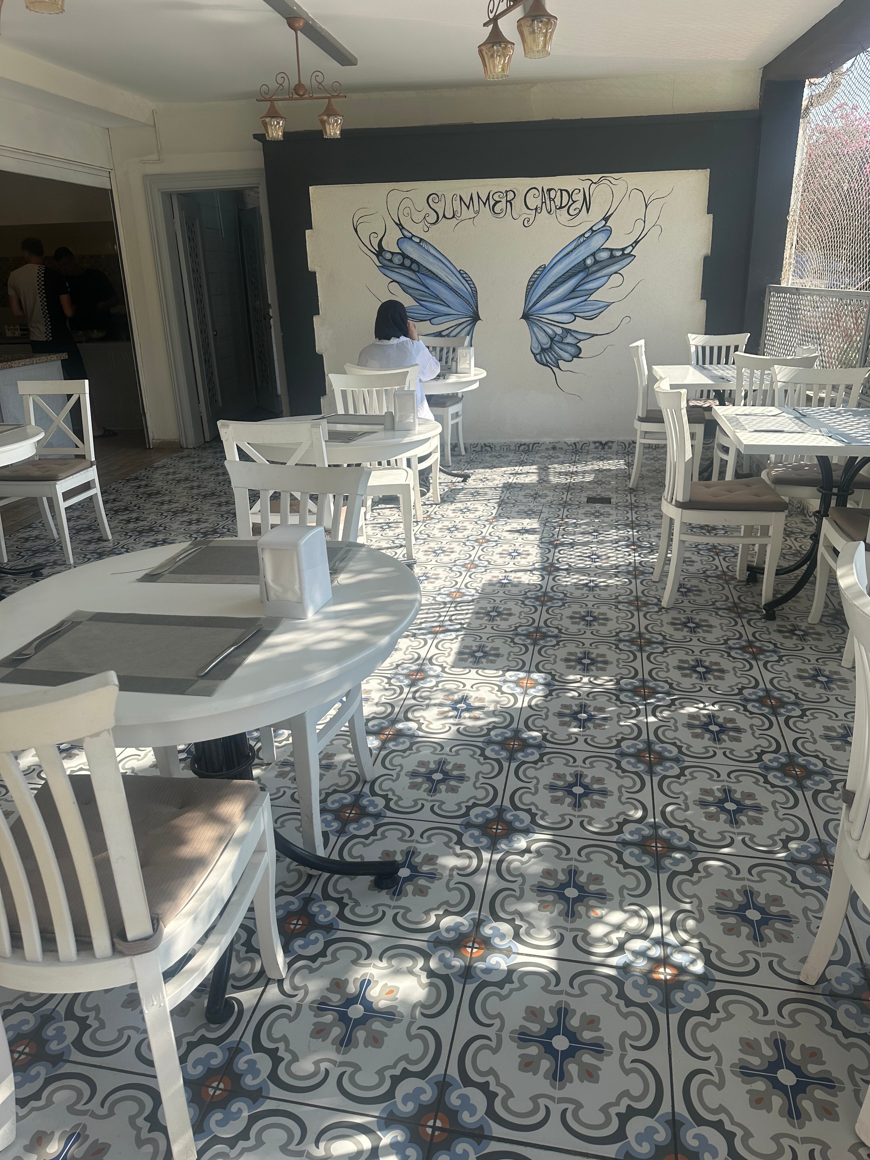 Summer Garden Suites & Beach Hotel-官方