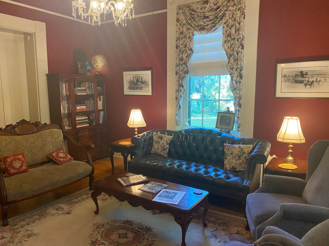 Carriage Inn Bed and Breakfast主图