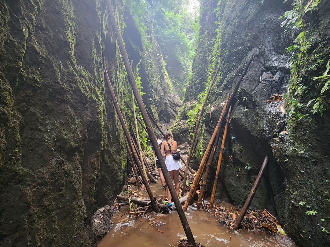 Aan Secret Waterfall-Banjarangkan必去景点
