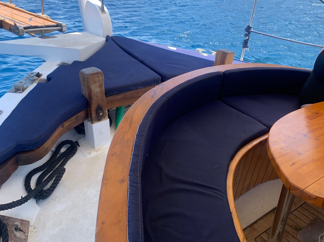 Zeus Superior Cruises-卡达米那必去景点