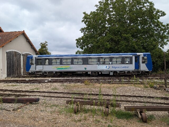 Le Train Touristique Du Bas Berry-Ecueille必去景点