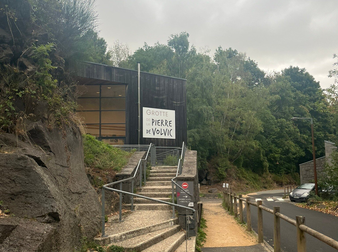 Grotte de la Pierre de Volvic-Volvic必去景点
