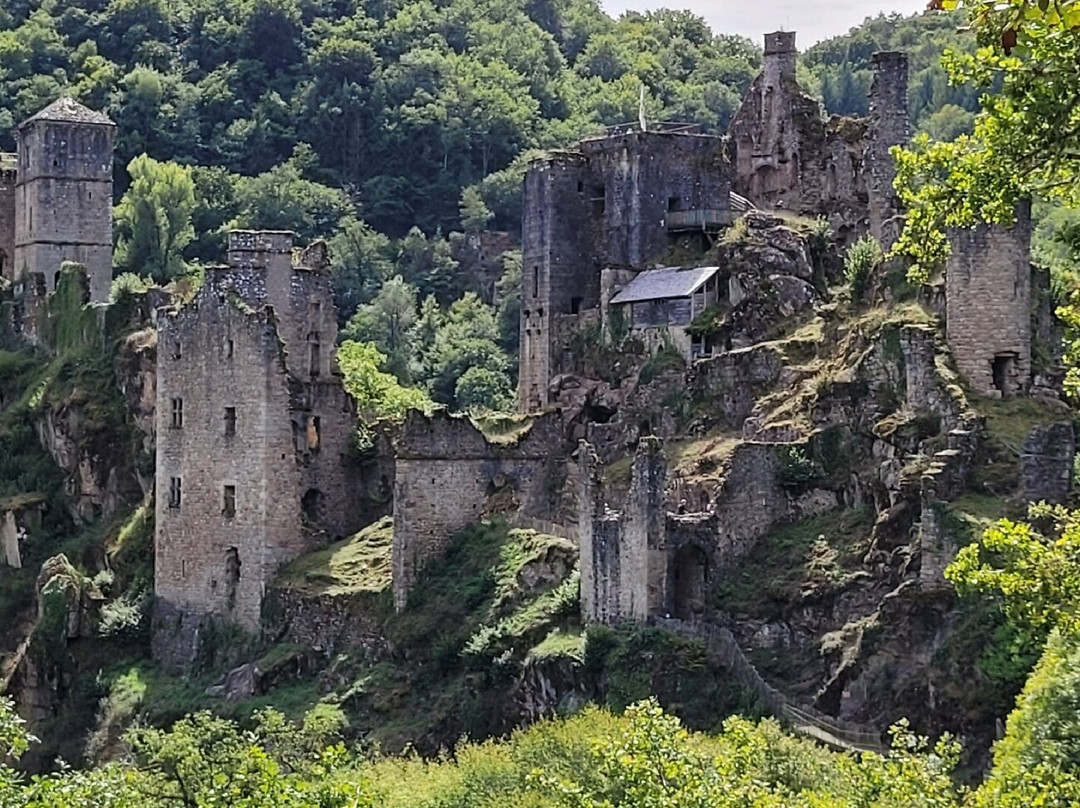 Les Tours de Merle-Saint-Geniez-o-Merle必去景点