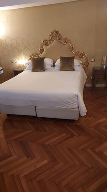 安缇卡道奇酒店主图