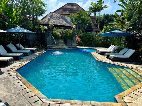 斯里法拉别墅度假村