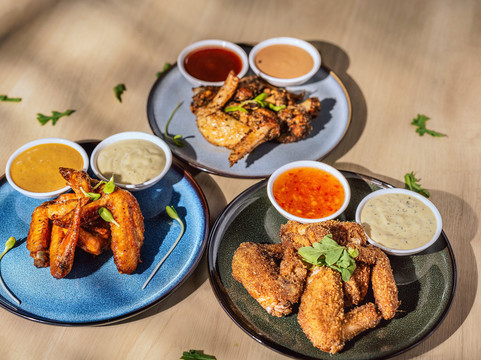 Le Den - Restaurant & Cafe