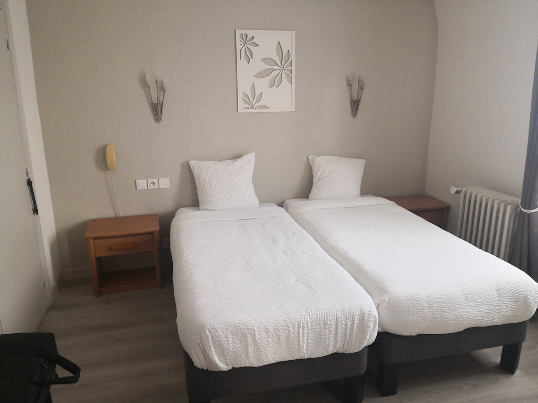 Logis Hostellerie Saint Louis主图